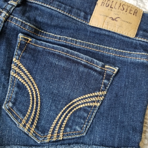 Hollister Cuffed Mini Shorts Size 0 - Picture 6 of 6